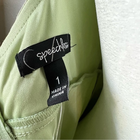 Speechless Juniors Pistachio Side Slit Satin Maxi Dress Size 1/XS - Picture 7 of 16